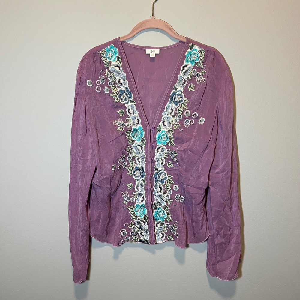 J. Jill Women's Plum Purple Floral Embroidered Crinkle Rayon Blouse Medium Boho